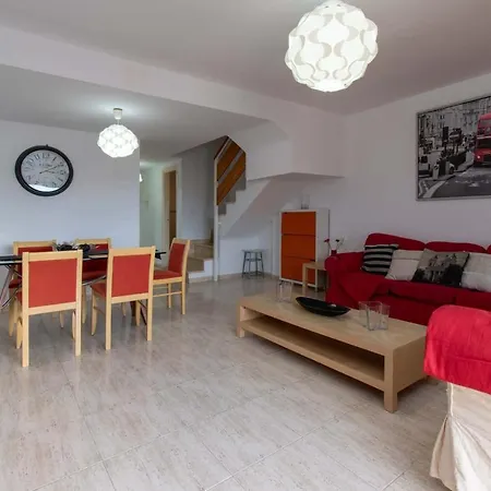 Oasis Dakota 1 - Three Bed With Sea And Pool Views Apartamento