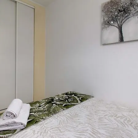 Oasis Dakota 1 - Three Bed With Sea And Pool Views *