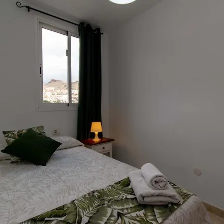 Oasis Dakota 1 - Three Bed With Sea And Pool Views *