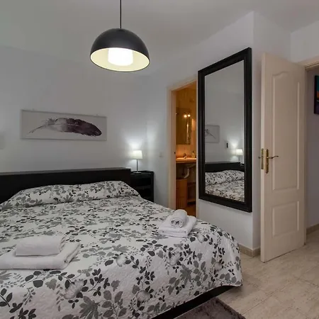 Oasis Dakota 1 - Three Bed With Sea And Pool Views *